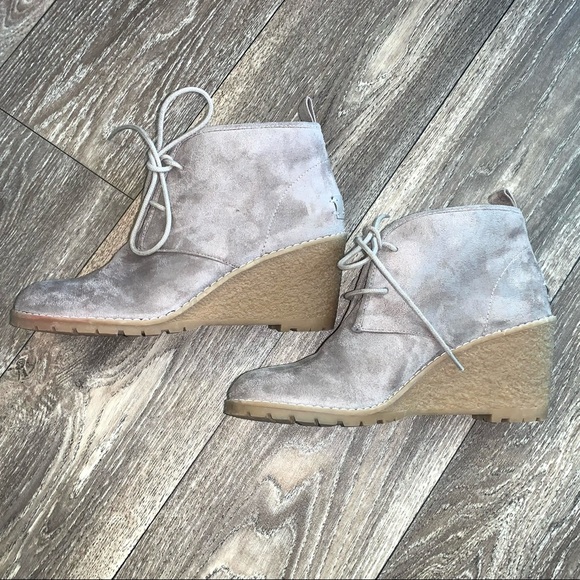 G.H Bass Tan Wedge Suede Ankle Boots Size 8 - Picture 3 of 14